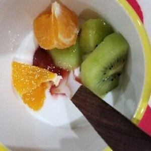 金柑と苺のヨーグルト